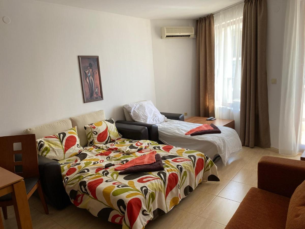 Top Complex Apartment On The Beach Sveti Vlas Exterior photo