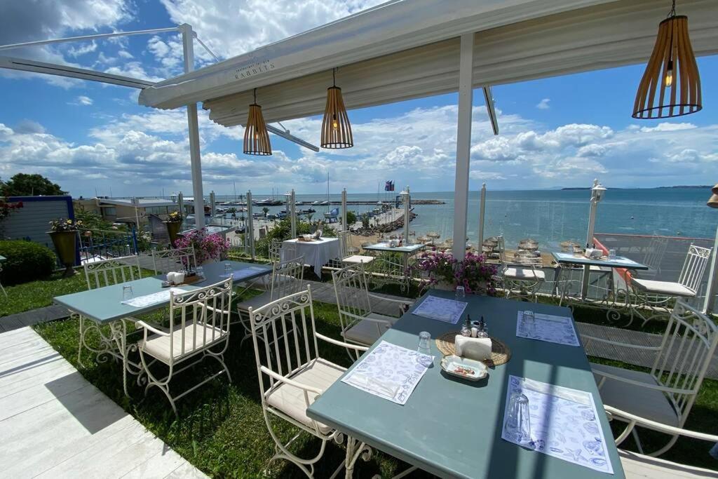 Top Complex Apartment On The Beach Sveti Vlas Exterior photo